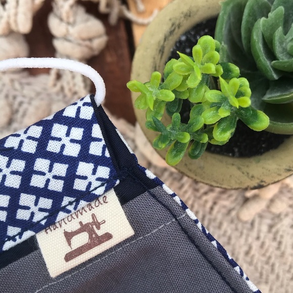 100% Homemade Face Mask| Blue and White Pattern - Picture 3 of 3